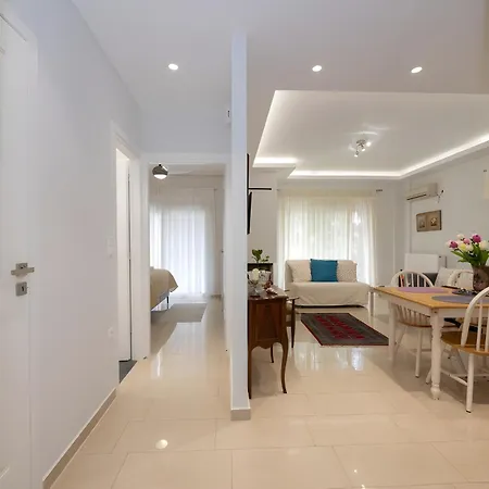Lux 1-bedroom Condo-l&l Refuge Atény